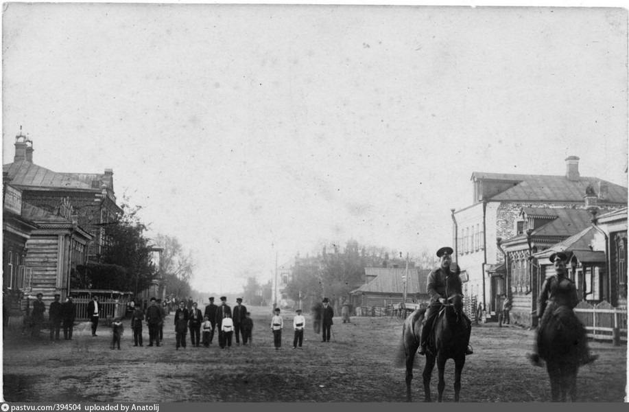 История в фотографиях